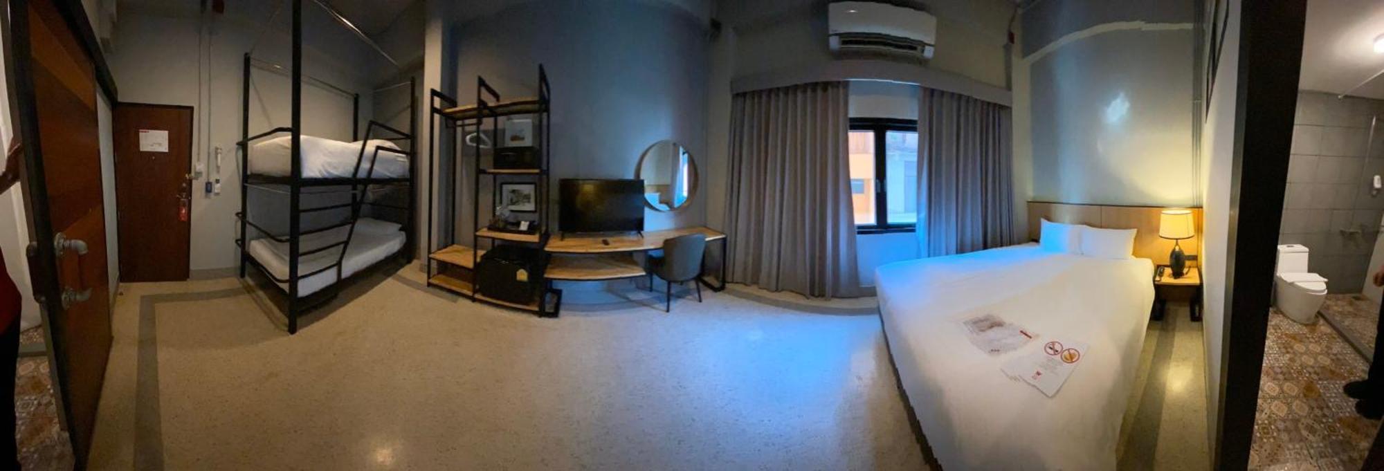 W22 By Burasari 3* Бангкок